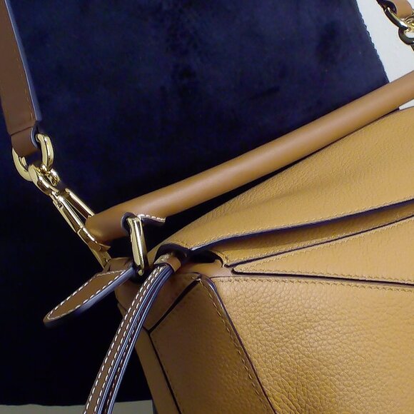 Loewe Puzzle Bag, Brown Pebbled Leather, Gold Hardware, Zip Closures, Crossbody - Picture 6 of 9